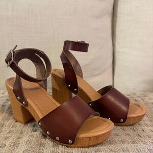 Dunes Leather Women's Sandals